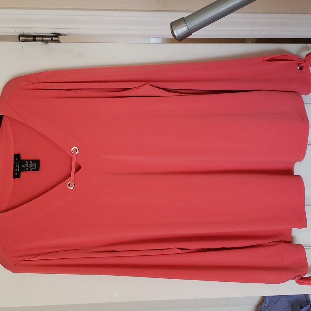 Cute salmon color blouse